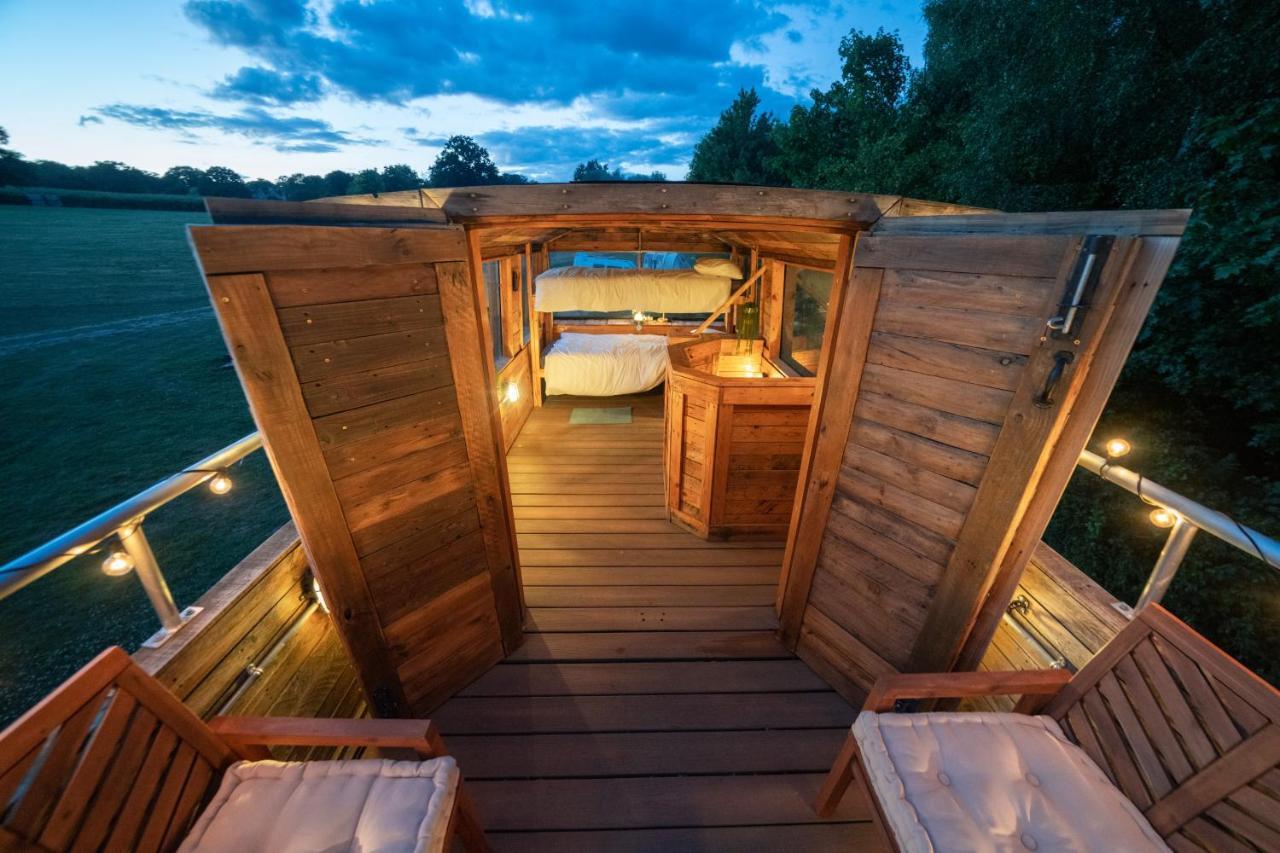 Hotel Delightful 2 Bed Double Decker Bus With Hot Tub Uckfield Exterior foto