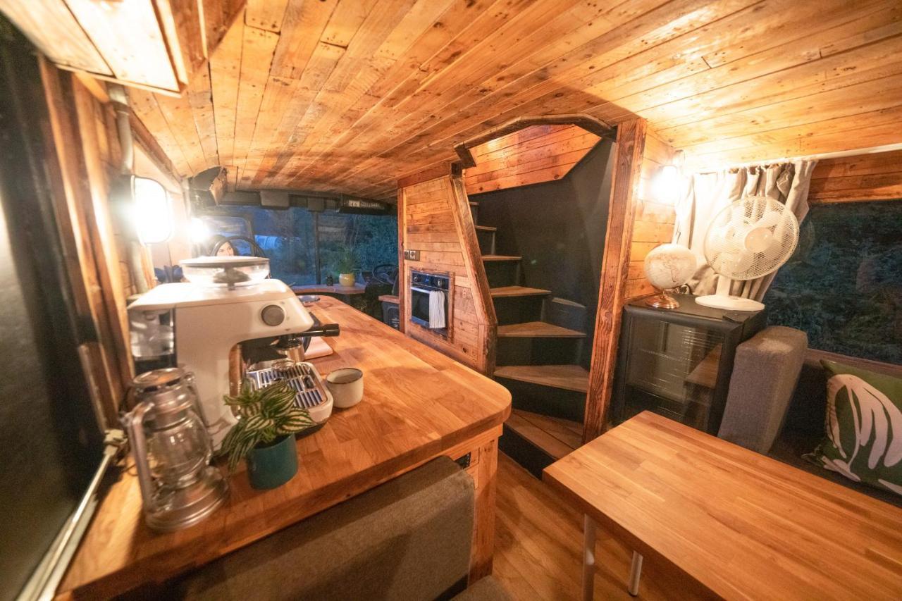 Hotel Delightful 2 Bed Double Decker Bus With Hot Tub Uckfield Exterior foto